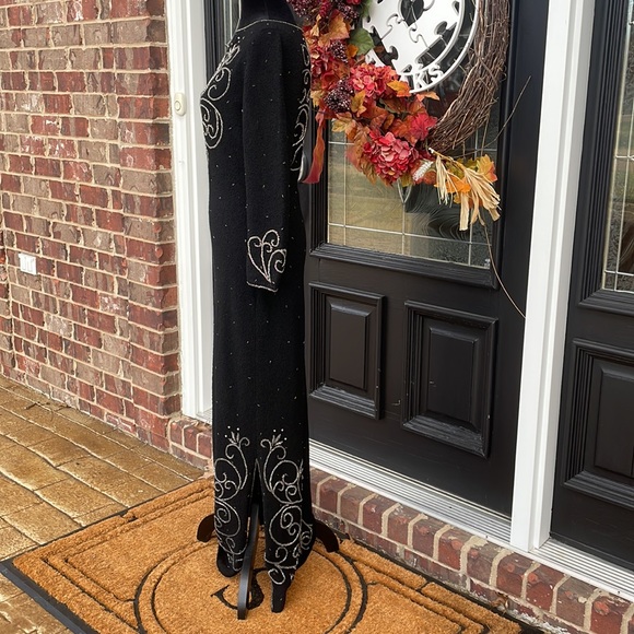 Gene Shelly Vintage 60’s Beaded/Wool gown - Picture 3 of 12